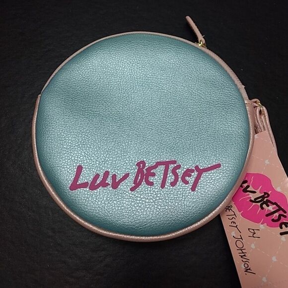 Betsey Johnson pastel rainbow coin purse - Picture 2 of 6